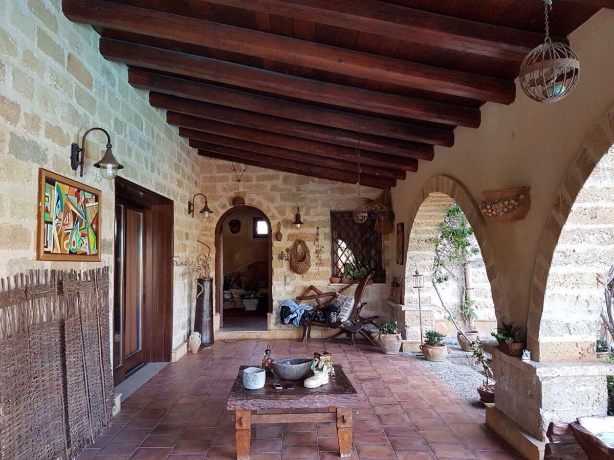 مبيت وإفطار كاريني Casolare Giummari المظهر الخارجي الصورة